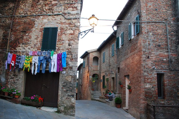 10443014885_0813c7a496_z